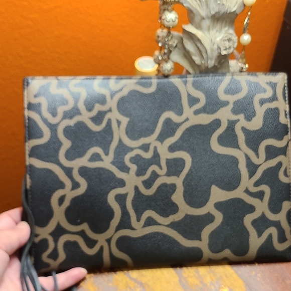 Tous Tan and Brown  Clutch with Zipper - Picture 6 of 6
